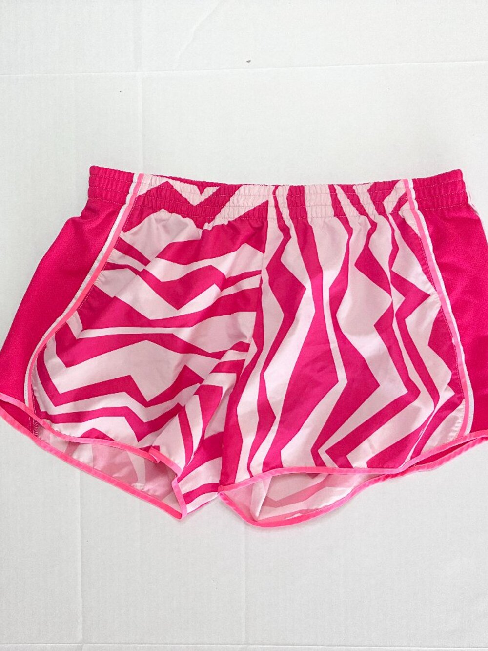 Nike Dri-Fit Printed Tempo Running Shorts - Large - Pink/White